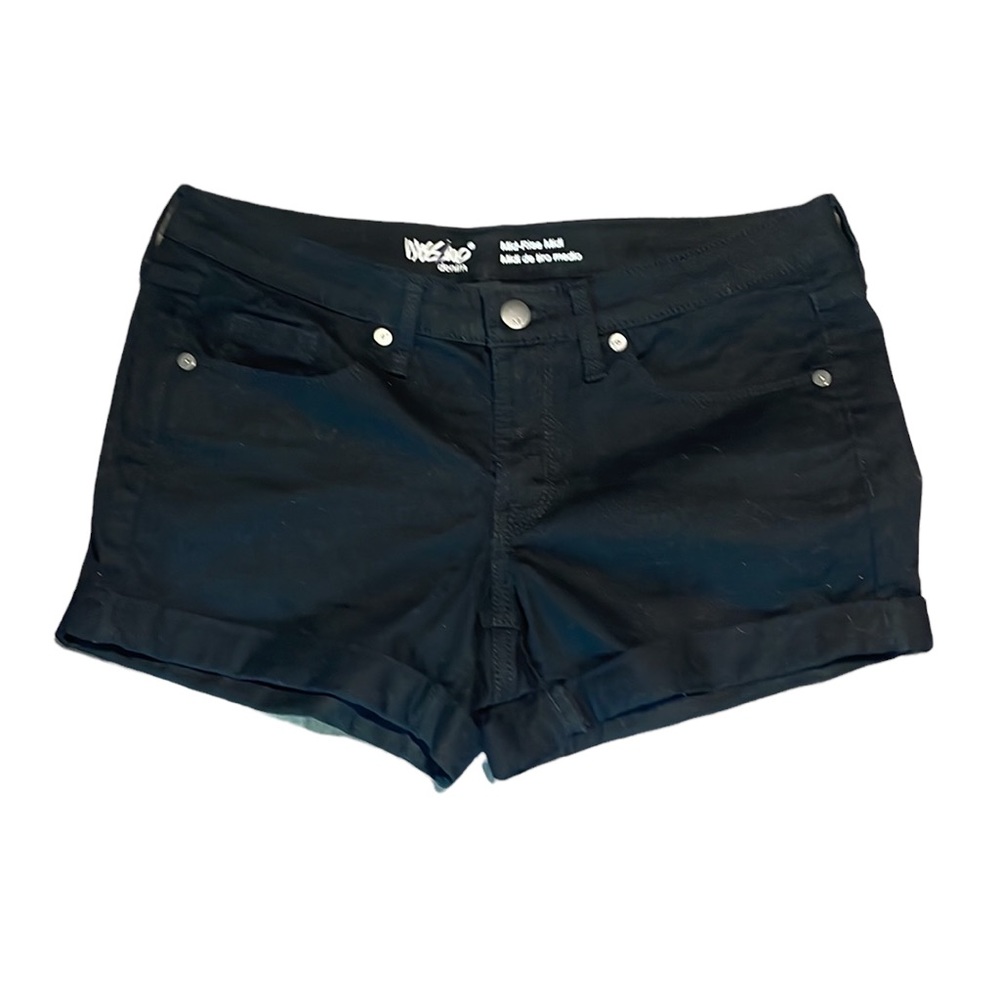 NWOT Mossimo mid rise jean shorts